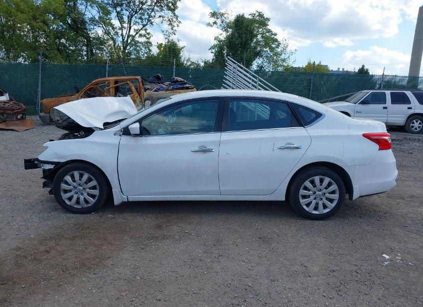 Photo 14 of 2018 Nissan Sentra S (VIN 3N1AB7APXJY323162)