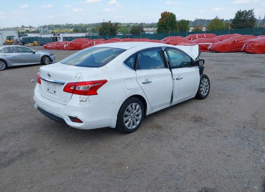 Photo 4 of 2018 Nissan Sentra S (VIN 3N1AB7APXJY323162)