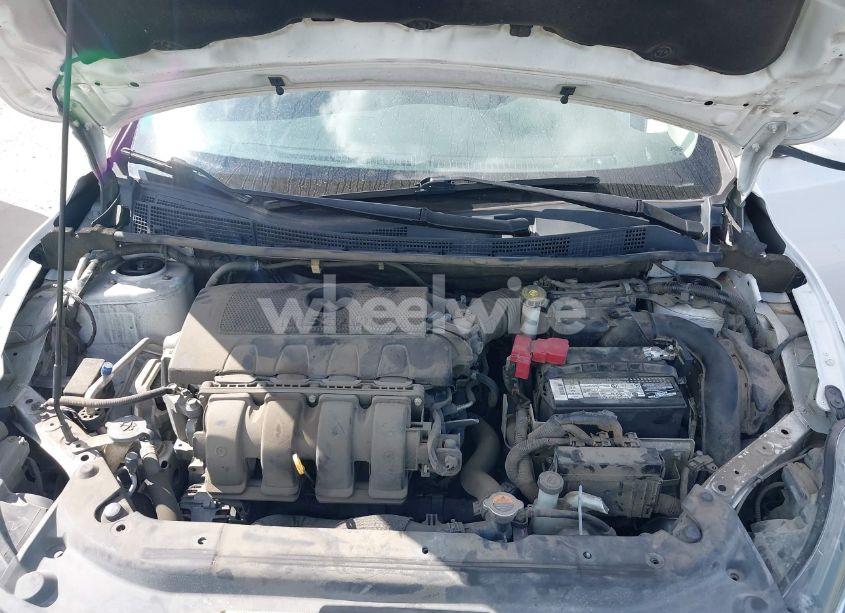 Photo 10 of 2018 Nissan Sentra S (VIN 3N1AB7APXJY325686)