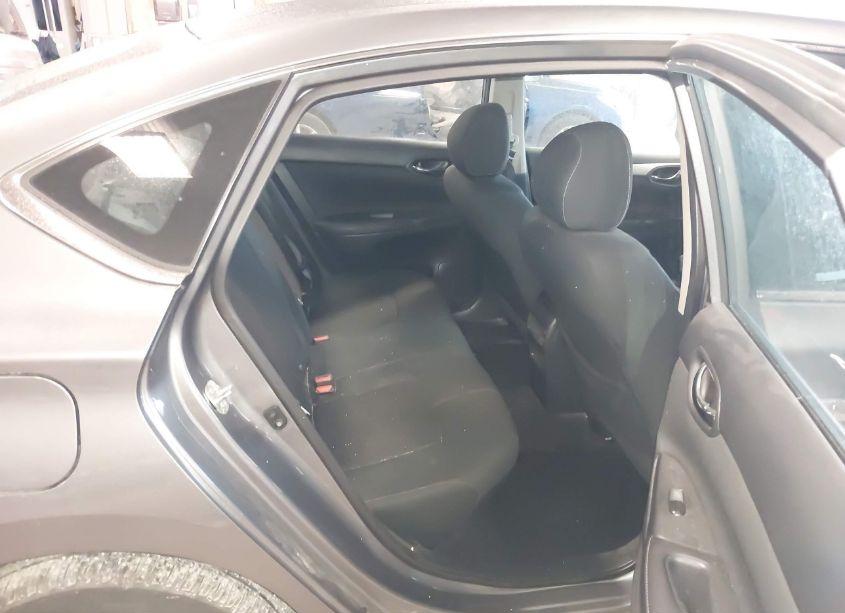 Photo 8 of 2018 Nissan Sentra S (VIN 3N1AB7APXJY328281)