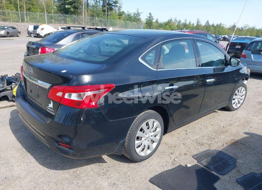 Photo 4 of 2018 Nissan Sentra S (VIN 3N1AB7APXJY332962)