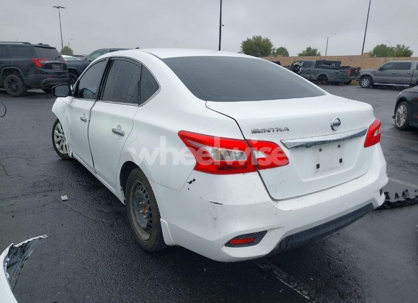 Photo 15 of 2018 Nissan Sentra S (VIN 3N1AB7APXJY337529)