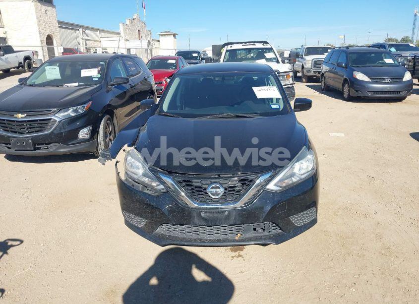 Photo 12 of 2018 Nissan Sentra SV (VIN 3N1AB7APXJY341984)