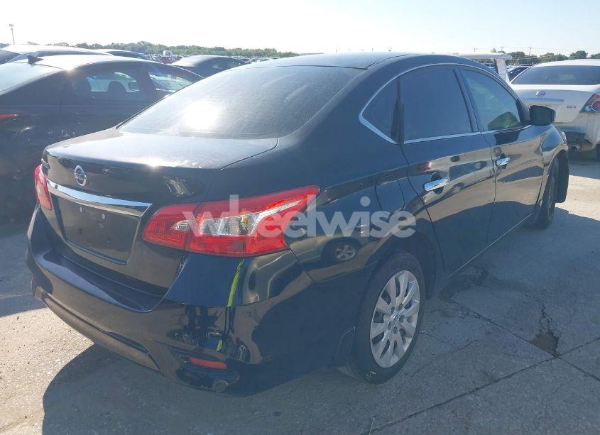 Photo 4 of 2018 Nissan Sentra S (VIN 3N1AB7APXJY346134)