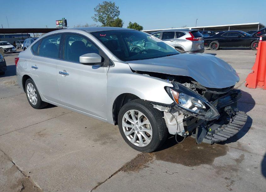 2019 Nissan Sentra SV (VIN 3N1AB7APXKL612797) main photo
