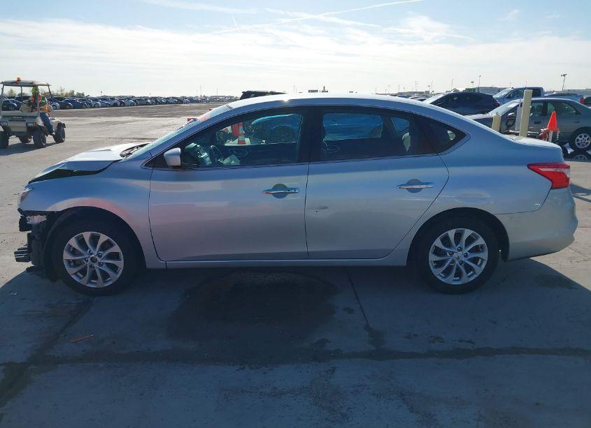 Photo 14 of 2019 Nissan Sentra SV (VIN 3N1AB7APXKL612797)