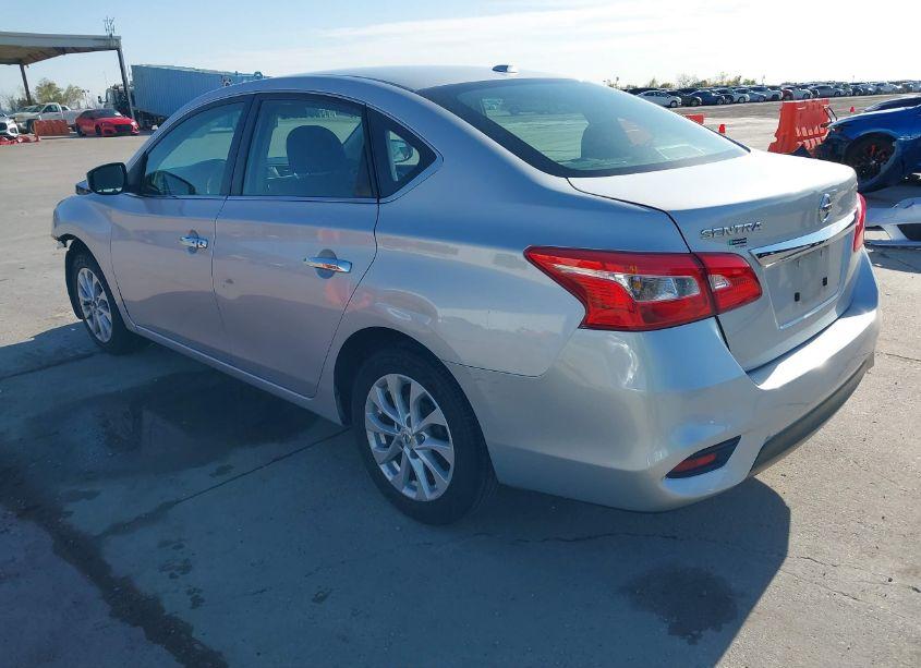 Photo 3 of 2019 Nissan Sentra SV (VIN 3N1AB7APXKL612797)