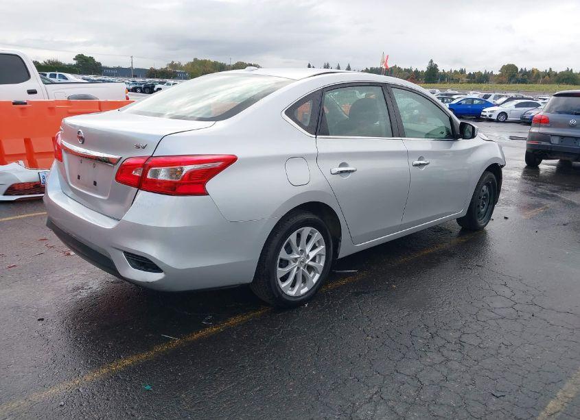 Photo 4 of 2019 Nissan Sentra SV (VIN 3N1AB7APXKL623427)