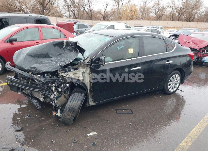 Photo 2 of 2019 Nissan Sentra S (VIN 3N1AB7APXKY210605)