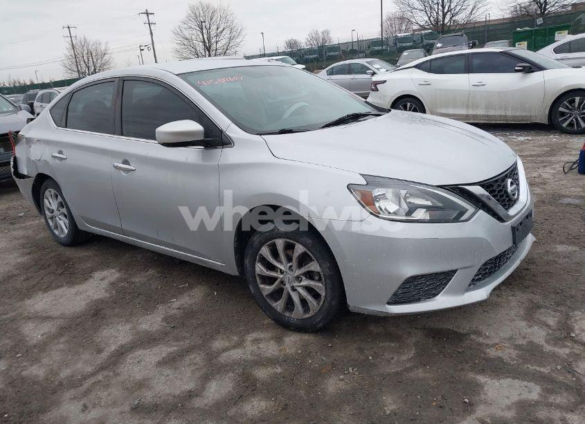 2019 Nissan Sentra SV (VIN 3N1AB7APXKY228618) main photo