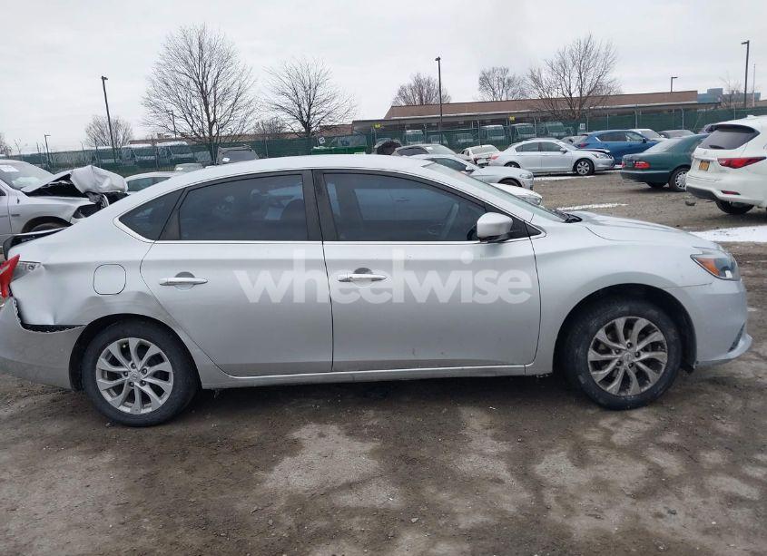 Photo 13 of 2019 Nissan Sentra SV (VIN 3N1AB7APXKY228618)