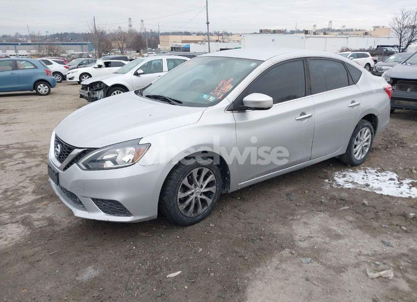 Photo 2 of 2019 Nissan Sentra SV (VIN 3N1AB7APXKY228618)