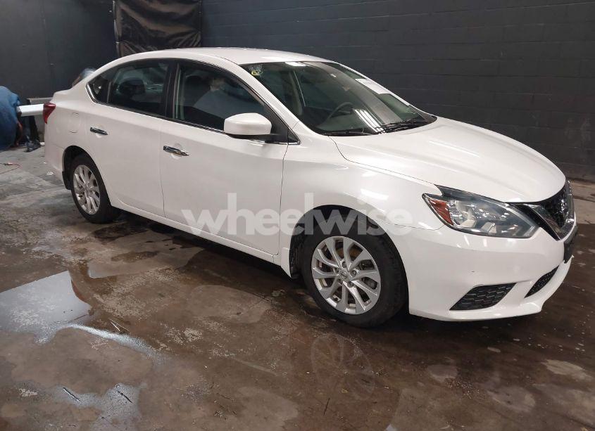 2019 Nissan Sentra SV (VIN 3N1AB7APXKY239831) main photo