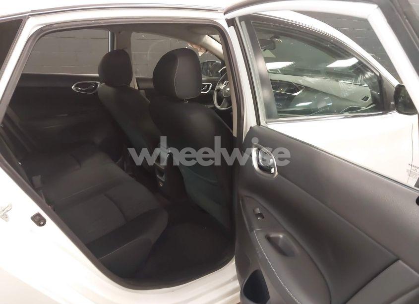 Photo 8 of 2019 Nissan Sentra SV (VIN 3N1AB7APXKY239831)