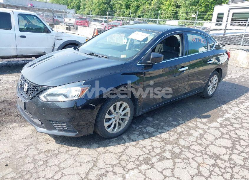 Photo 2 of 2019 Nissan Sentra SV (VIN 3N1AB7APXKY254653)