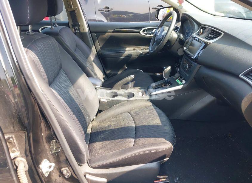 Photo 5 of 2019 Nissan Sentra SV (VIN 3N1AB7APXKY254653)