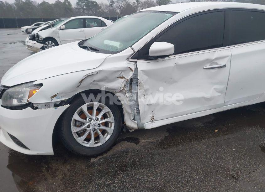 Photo 6 of 2019 Nissan Sentra SV (VIN 3N1AB7APXKY265426)