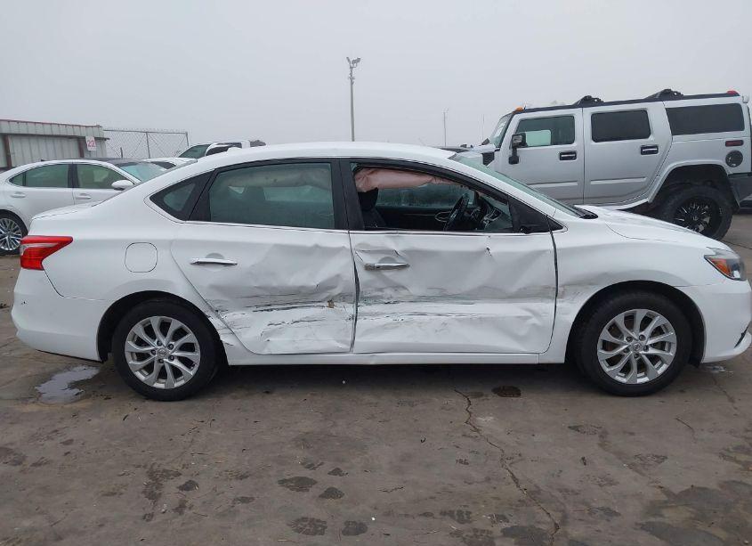 Photo 6 of 2019 Nissan Sentra SV (VIN 3N1AB7APXKY310011)