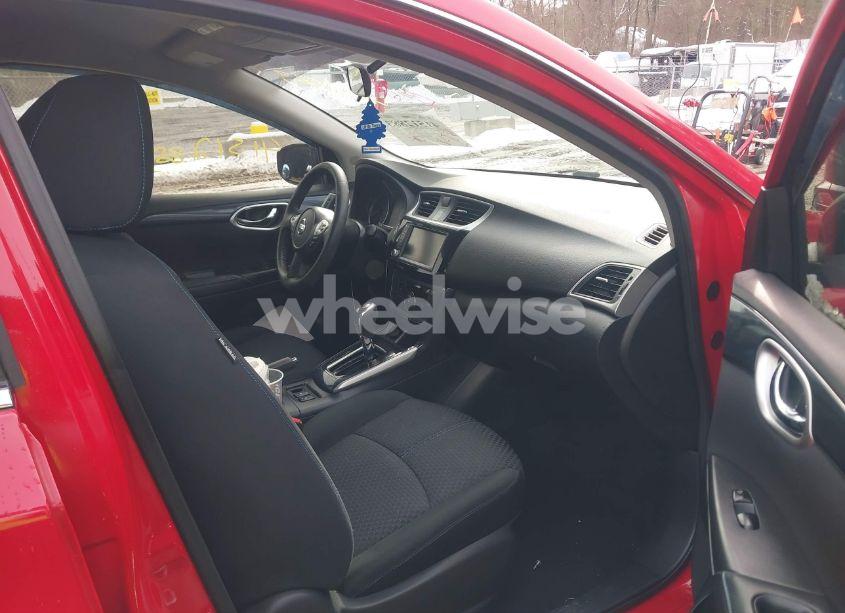 Photo 5 of 2019 Nissan Sentra SR (VIN 3N1AB7APXKY310753)