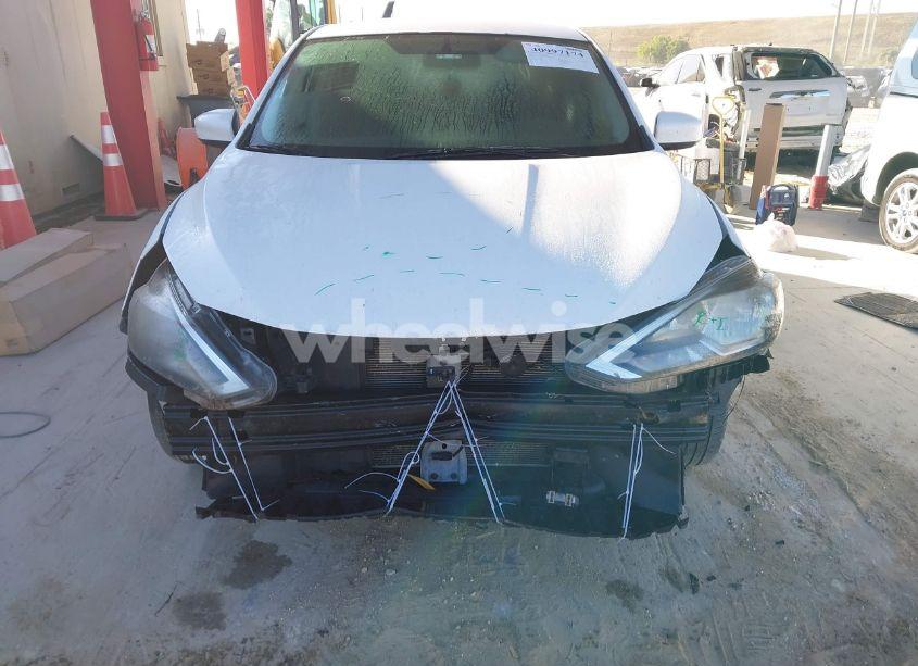 Photo 6 of 2019 Nissan Sentra SV (VIN 3N1AB7APXKY320909)