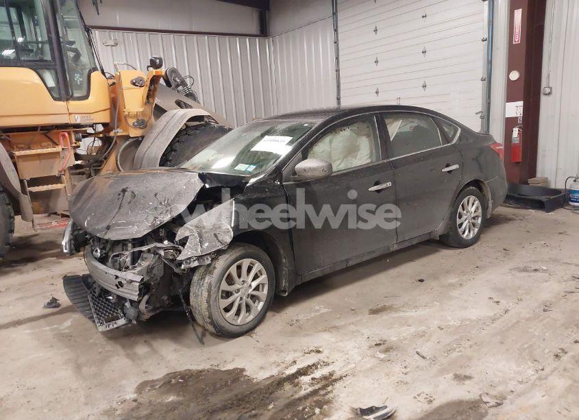 Photo 2 of 2019 Nissan Sentra SV (VIN 3N1AB7APXKY326967)