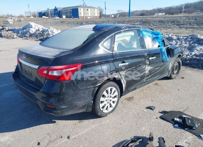 Photo 4 of 2019 Nissan Sentra S (VIN 3N1AB7APXKY334440)