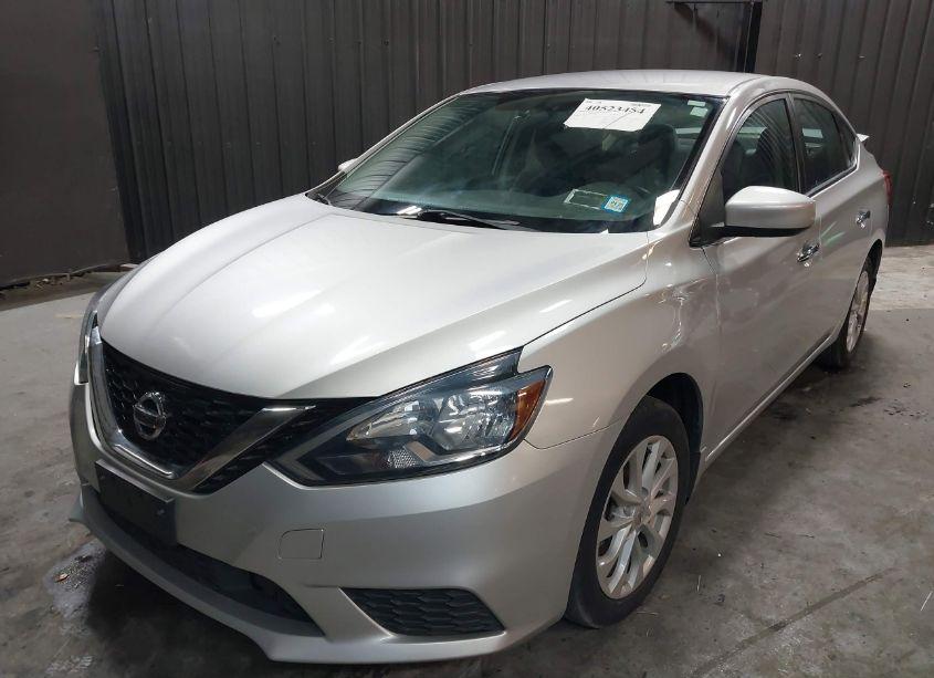 Photo 2 of 2019 Nissan Sentra SV (VIN 3N1AB7APXKY335068)