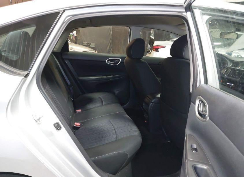 Photo 8 of 2019 Nissan Sentra SV (VIN 3N1AB7APXKY335068)