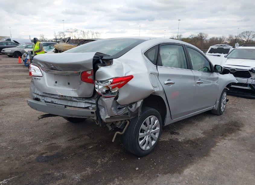 Photo 4 of 2019 Nissan Sentra S (VIN 3N1AB7APXKY335510)