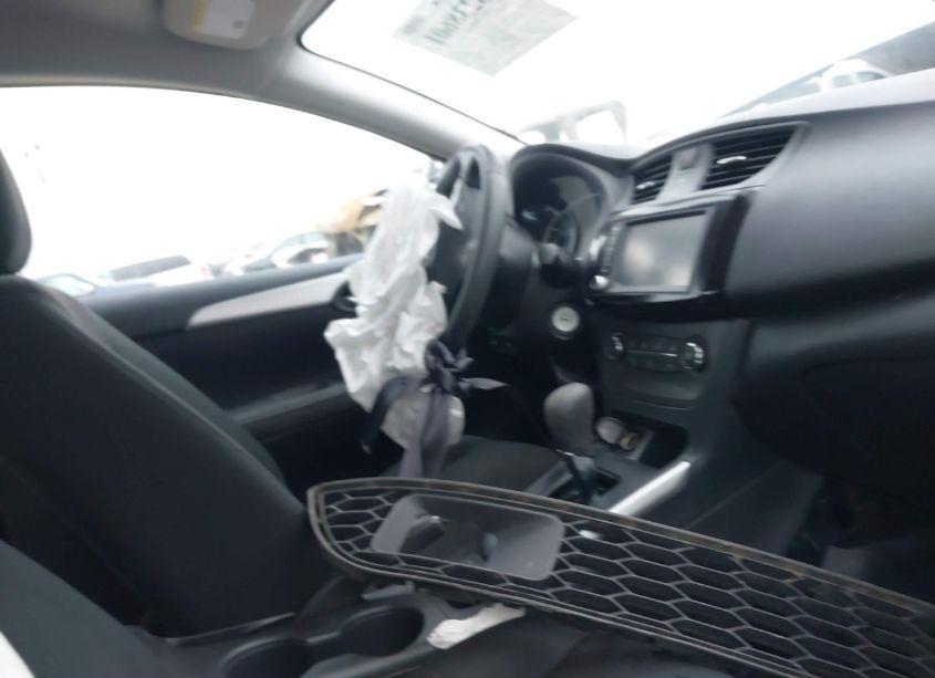 Photo 5 of 2019 Nissan Sentra S (VIN 3N1AB7APXKY335510)