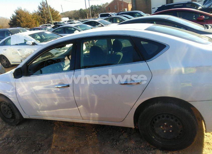 Photo 15 of 2019 Nissan Sentra S (VIN 3N1AB7APXKY358012)