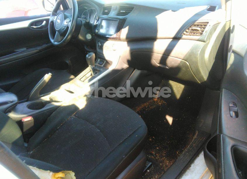 Photo 5 of 2019 Nissan Sentra S (VIN 3N1AB7APXKY358012)