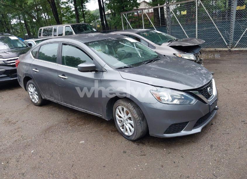 2019 Nissan Sentra SV (VIN 3N1AB7APXKY363355) main photo