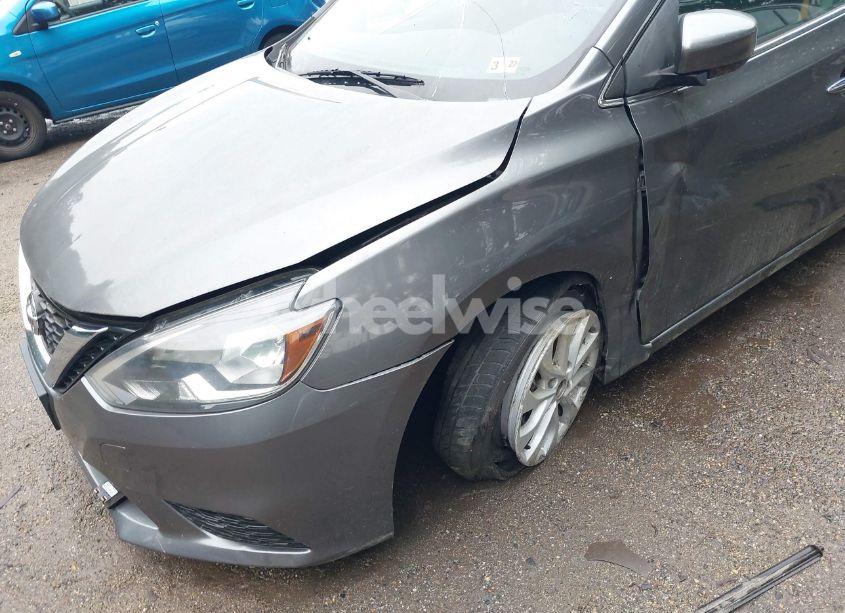 Photo 6 of 2019 Nissan Sentra SV (VIN 3N1AB7APXKY363355)