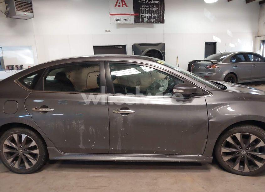 Photo 13 of 2019 Nissan Sentra SR (VIN 3N1AB7APXKY367163)