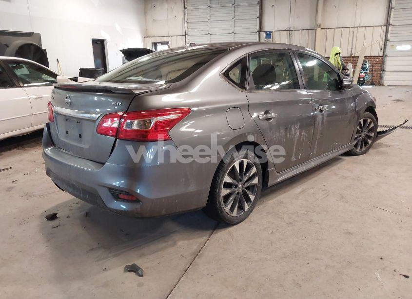 Photo 4 of 2019 Nissan Sentra SR (VIN 3N1AB7APXKY367163)