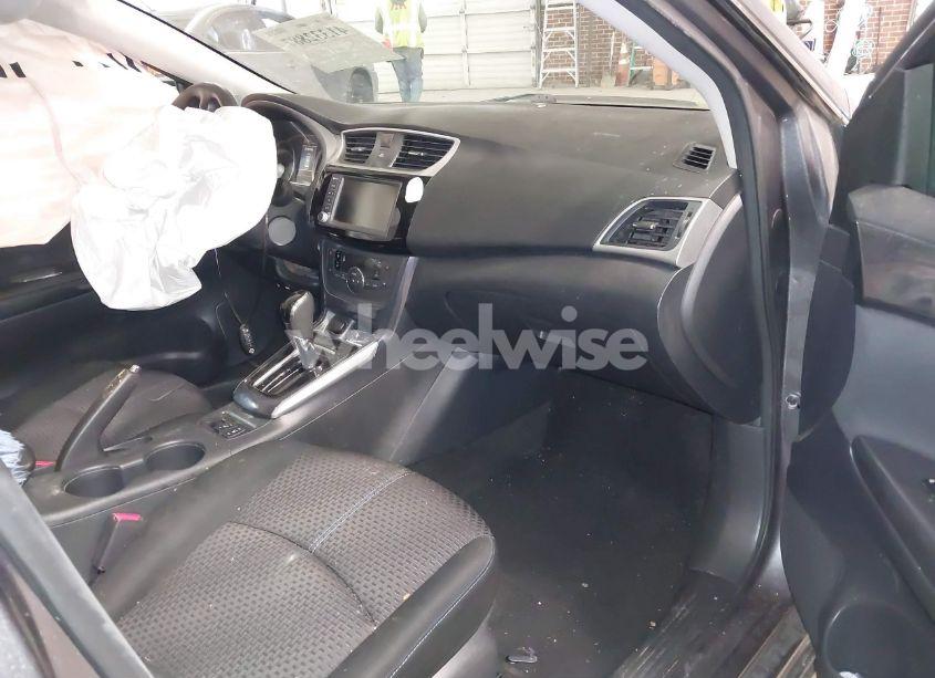 Photo 5 of 2019 Nissan Sentra SR (VIN 3N1AB7APXKY367163)