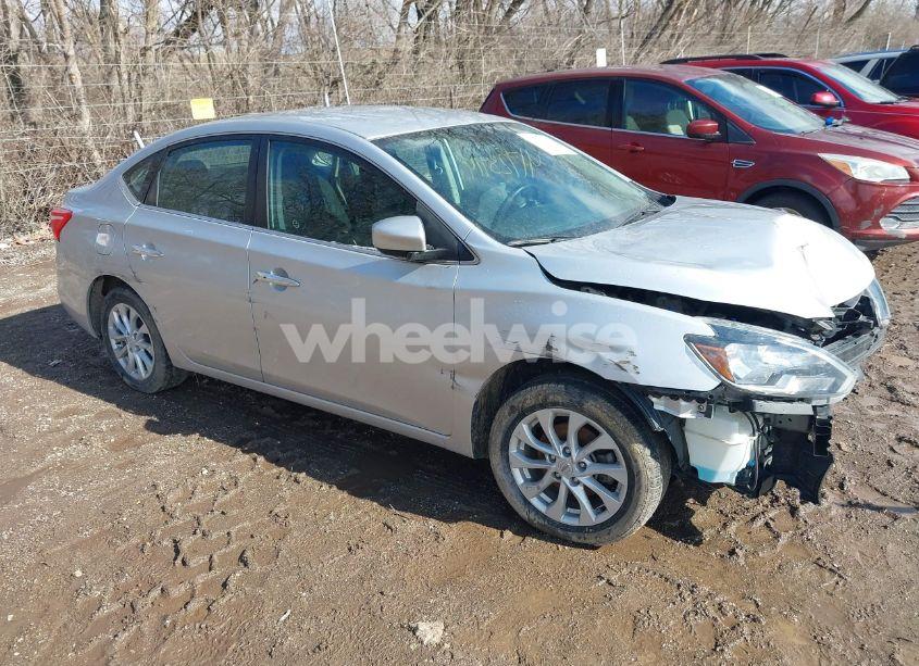 2019 Nissan Sentra SV (VIN 3N1AB7APXKY372220) main photo