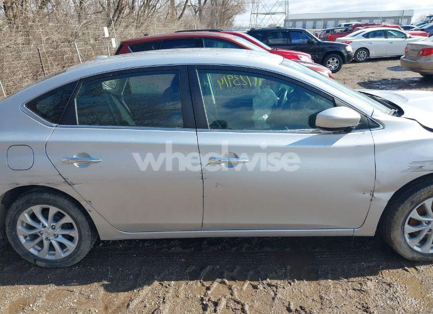 Photo 13 of 2019 Nissan Sentra SV (VIN 3N1AB7APXKY372220)