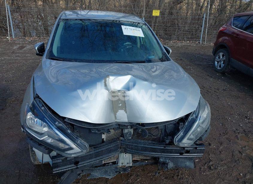 Photo 6 of 2019 Nissan Sentra SV (VIN 3N1AB7APXKY372220)