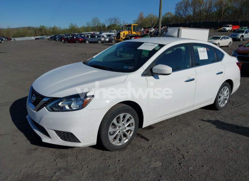 Photo 2 of 2019 Nissan Sentra SV (VIN 3N1AB7APXKY391804)