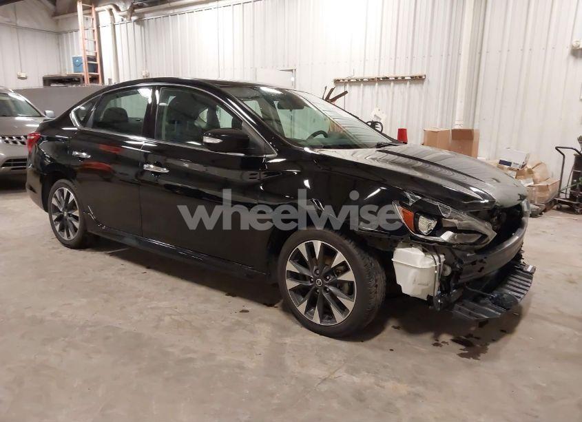 2019 Nissan Sentra SR (VIN 3N1AB7APXKY401117) main photo