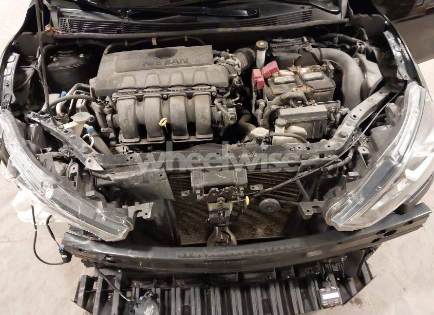 Photo 10 of 2019 Nissan Sentra SR (VIN 3N1AB7APXKY401117)