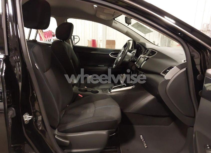 Photo 5 of 2019 Nissan Sentra SR (VIN 3N1AB7APXKY401117)