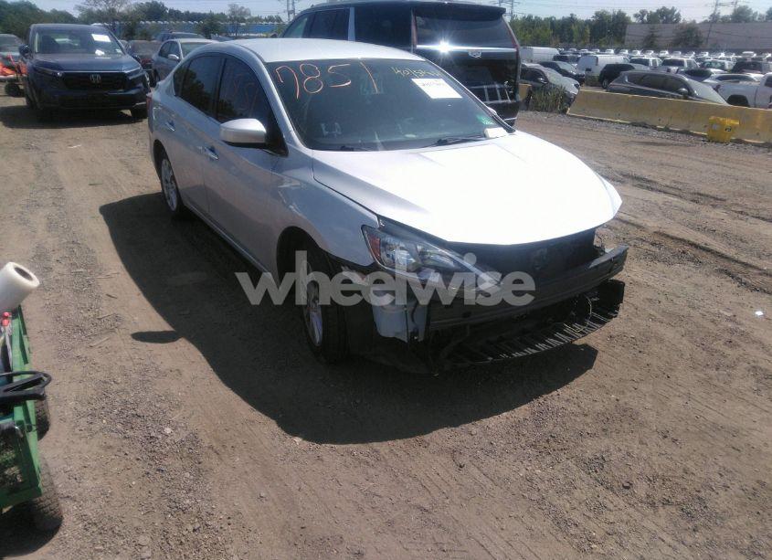 2019 Nissan Sentra SV (VIN 3N1AB7APXKY408844) main photo