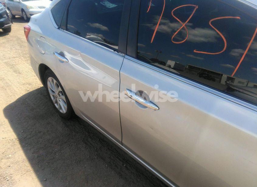 Photo 13 of 2019 Nissan Sentra SV (VIN 3N1AB7APXKY408844)