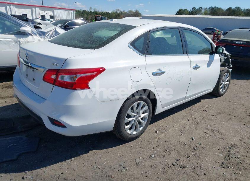 Photo 4 of 2019 Nissan Sentra SV (VIN 3N1AB7APXKY433274)