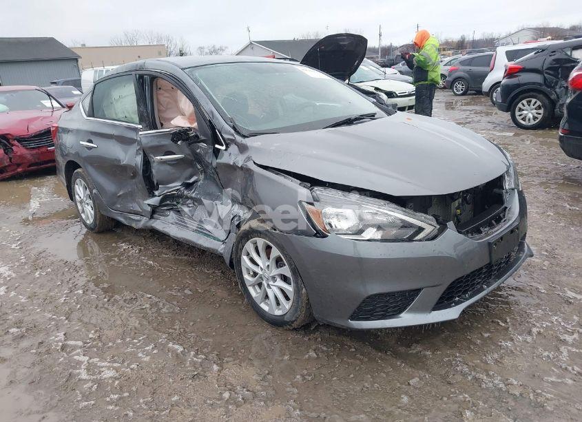2019 Nissan Sentra SV (VIN 3N1AB7APXKY435669) main photo
