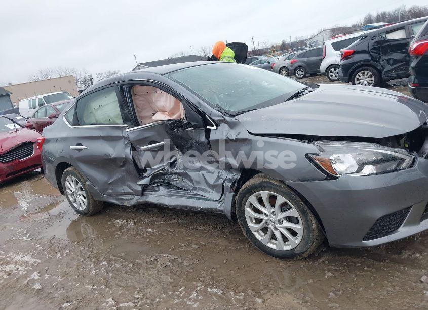 Photo 13 of 2019 Nissan Sentra SV (VIN 3N1AB7APXKY435669)