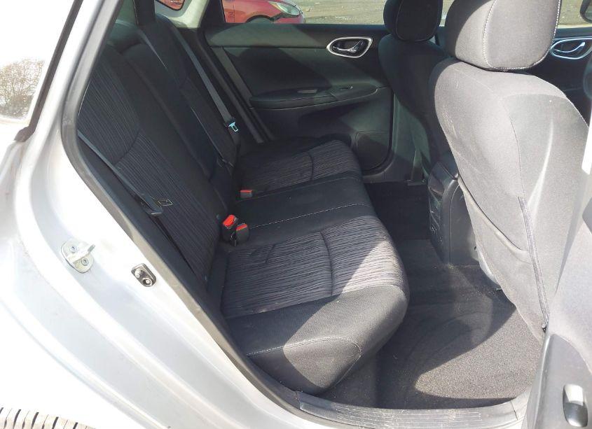 Photo 8 of 2019 Nissan Sentra SV (VIN 3N1AB7APXKY439723)